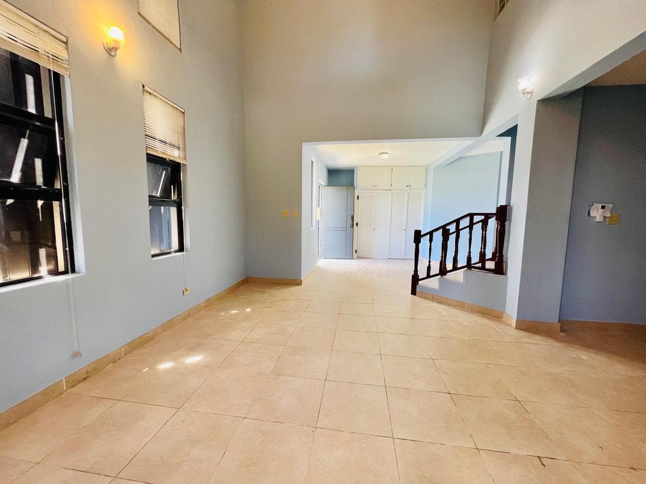 living area 2
