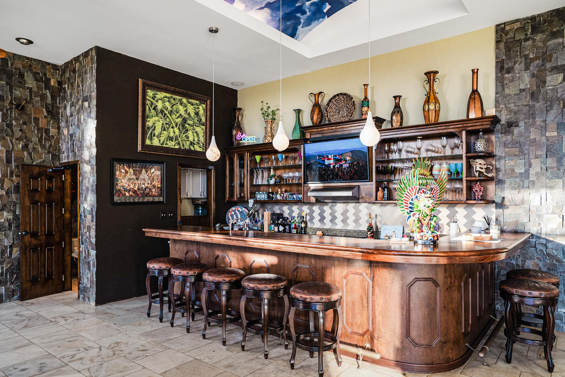 Balinese Bar