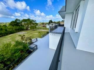Master Bdrm Balcony Wrap Around