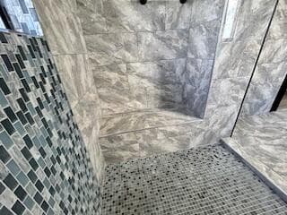 Master Bath 13