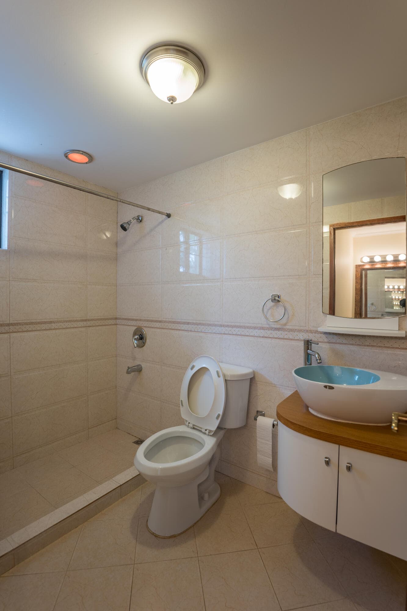 Guest Suite_Bath