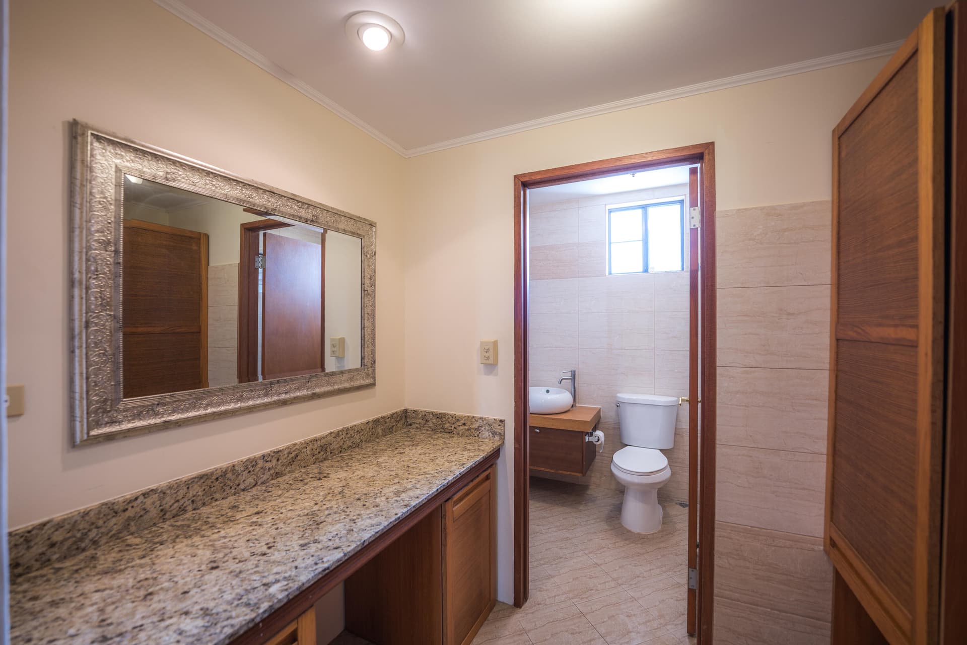 Common Bath_2F